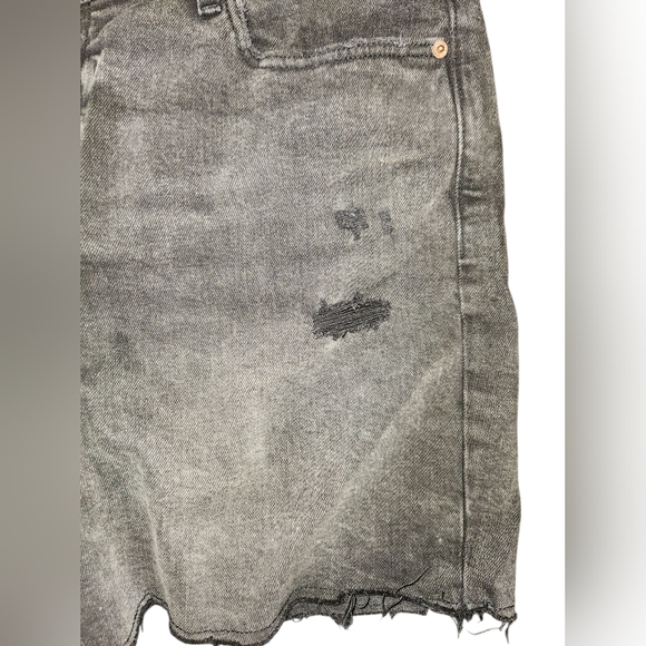 Old Navy OG Loose Size 16 Gray/Black Denim Shorts - Picture 4 of 9